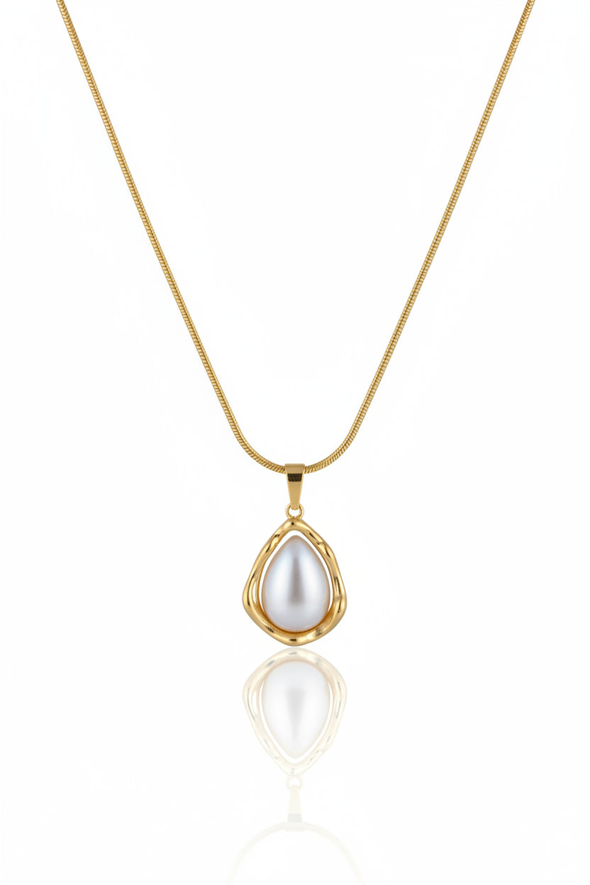 Ethereal Pearl Teardrop Pendant