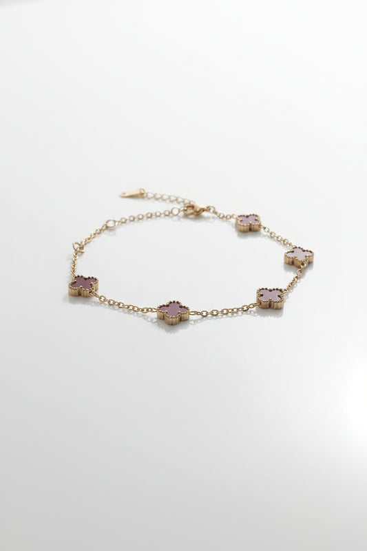 Motifs gold chain bracelet