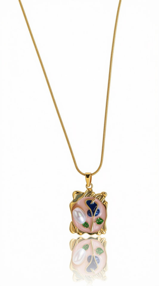 Roselle Gold Pendant